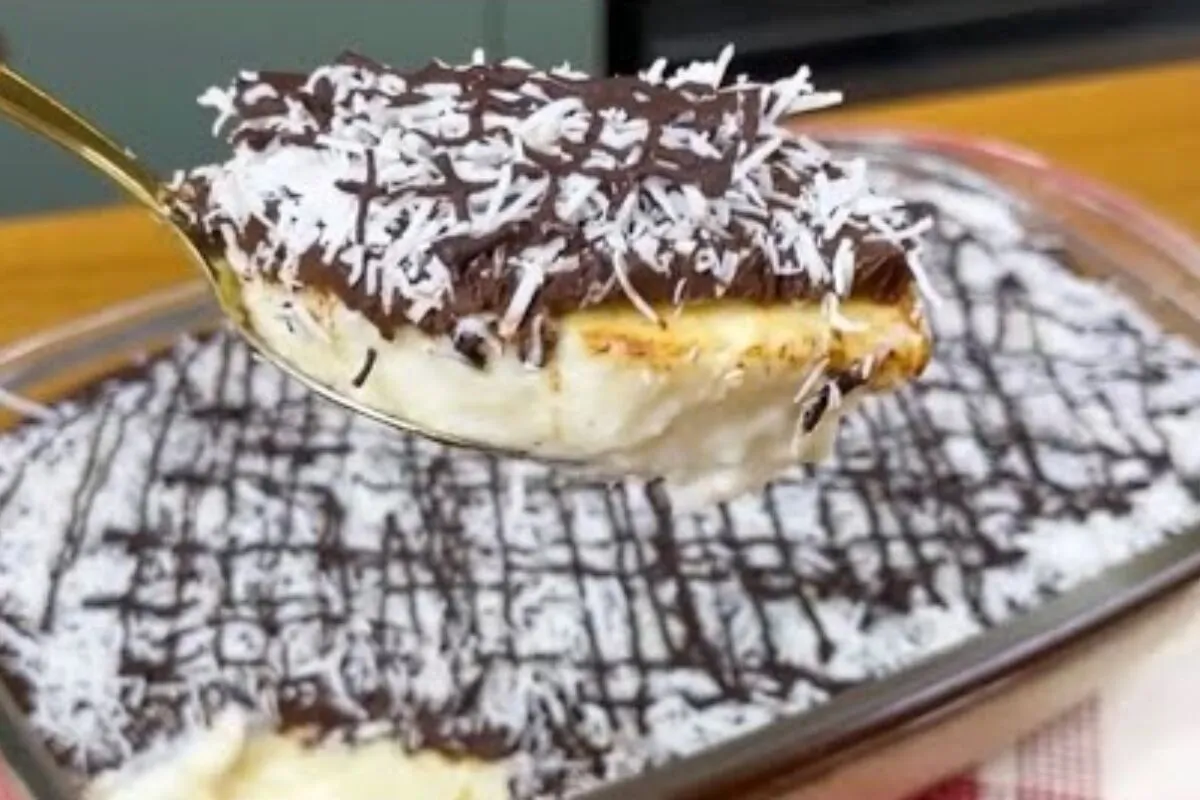 Prestígio na travessa, a sobremesa de coco com chocolate per