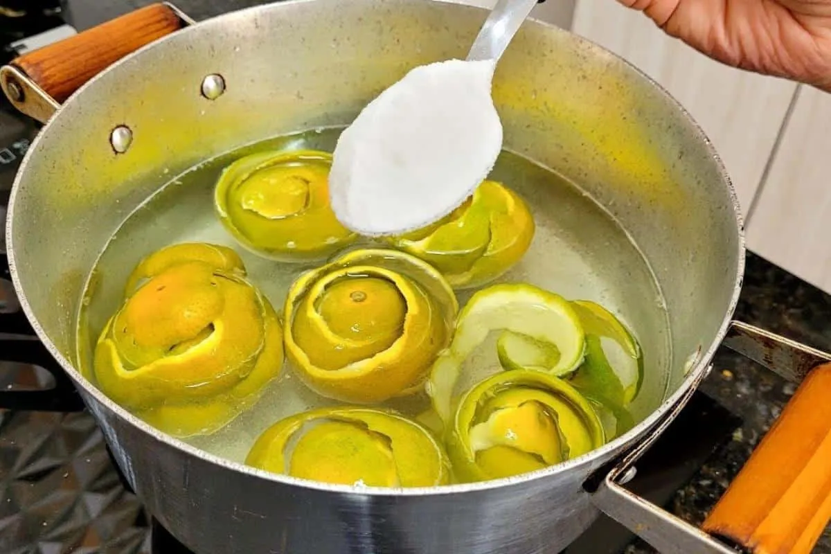 Produto de limpeza muito eficiente que você pode fazer com c