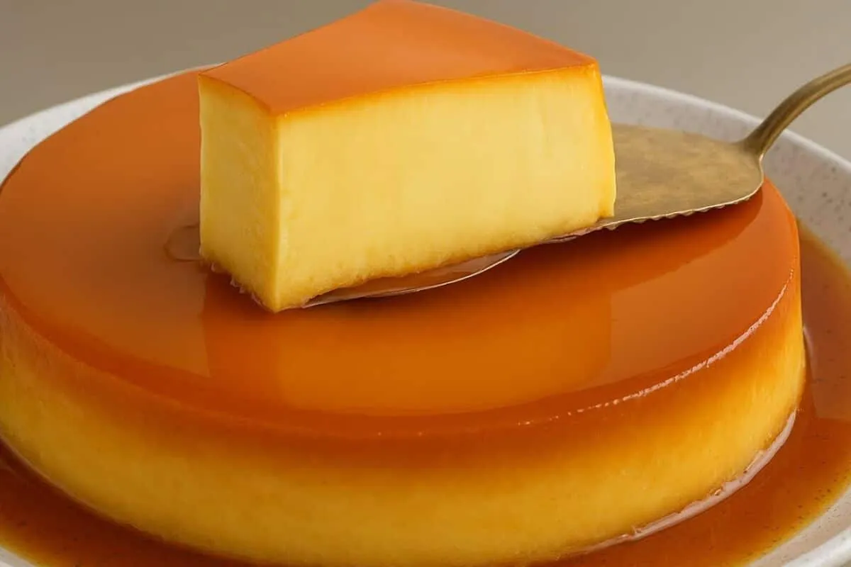 Pudim 4 leites: todo ano faço essa no Natal, bate no liquidi