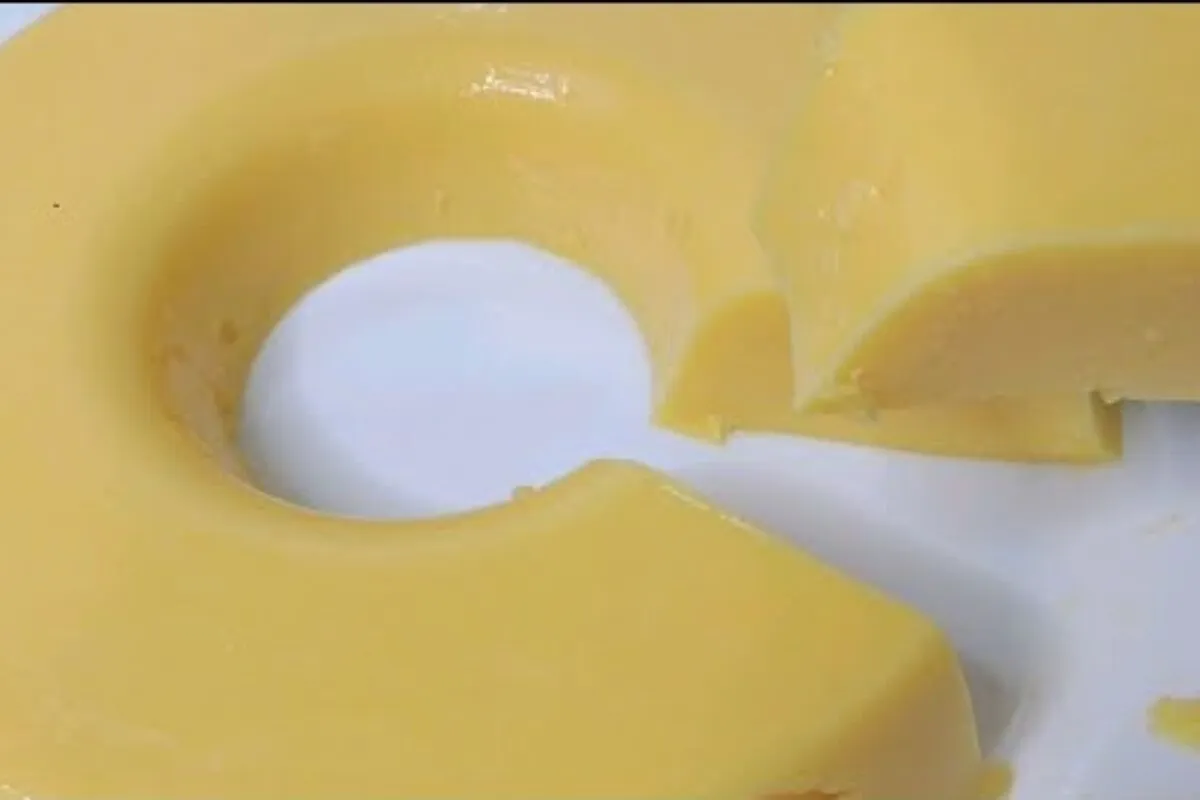 Pudim com 2 ingredientes que fica cremoso e pronto em poucos