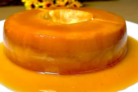 Pudim com 3 ingredientes e um deles vai te surpreender