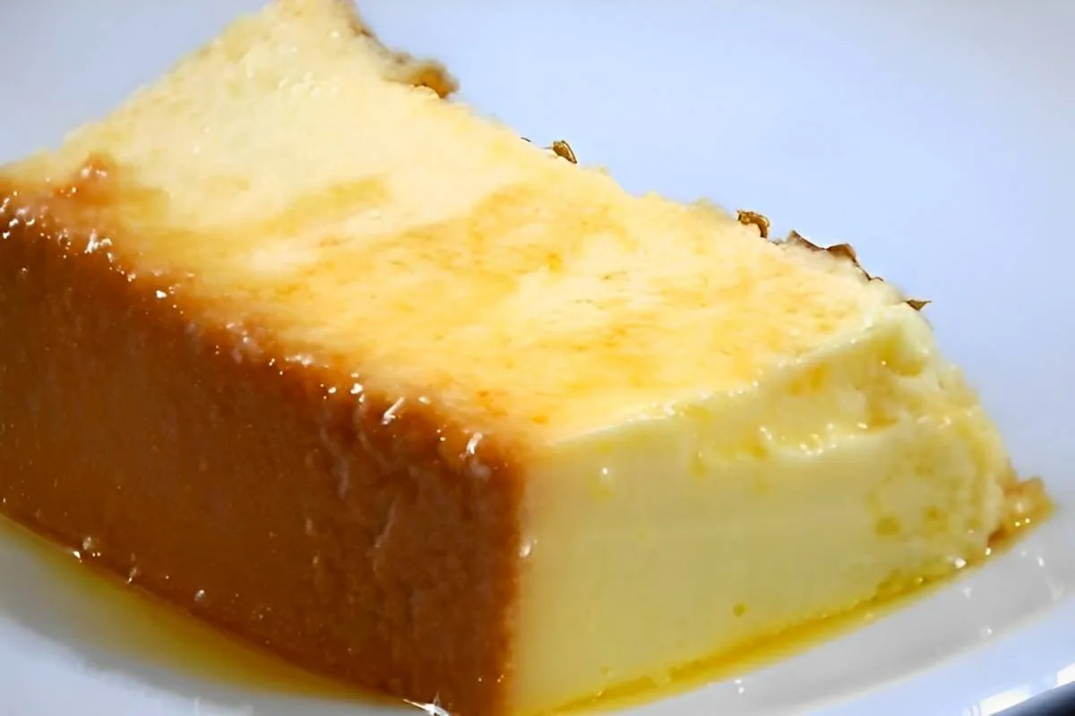 Pudim de abacaxi simples e prático é só bater os ingrediente