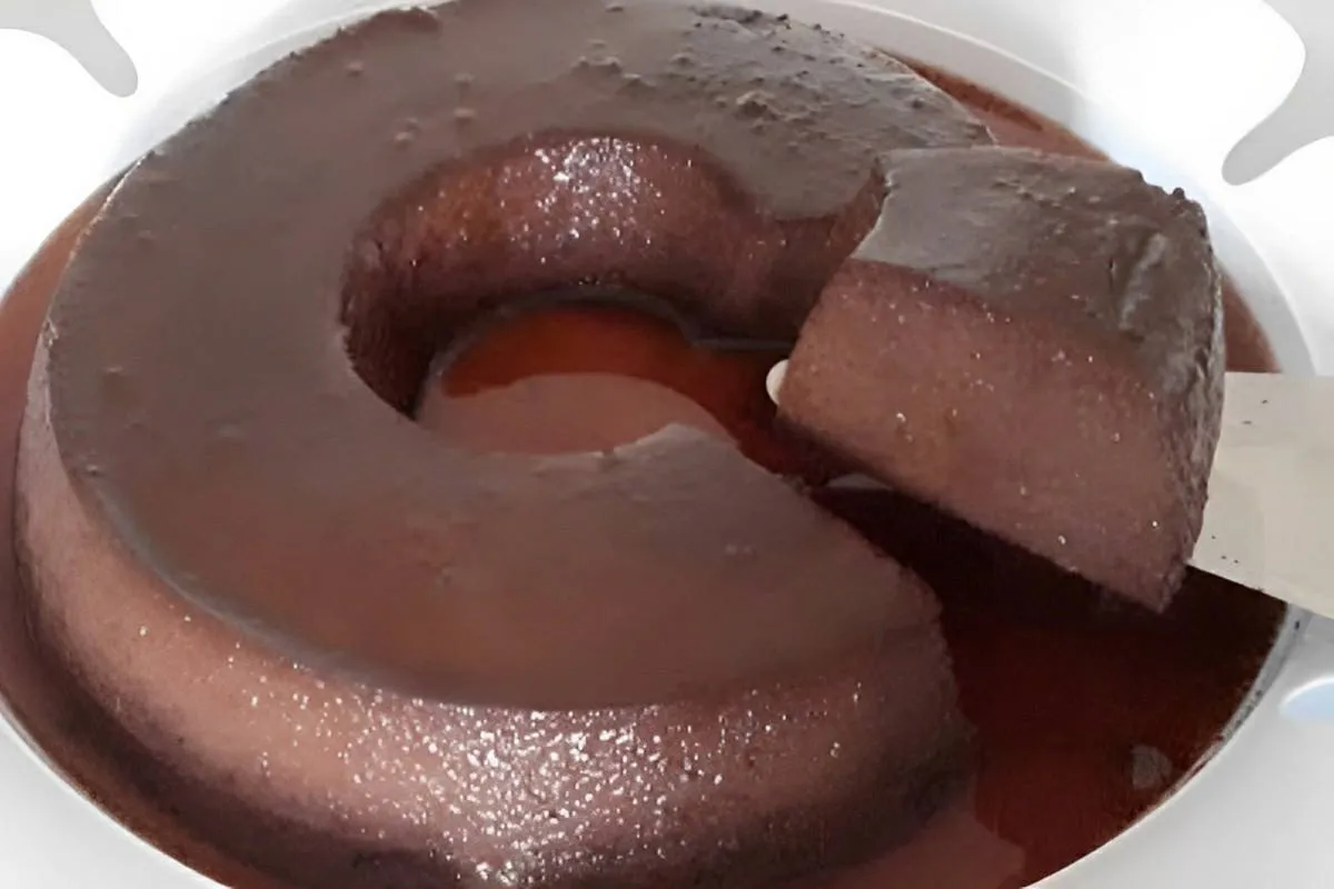 Pudim de chocolate simples e prático uma sobremesa perfeita