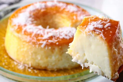 Pudim de coco cremoso que não precisa de forno para ser a at