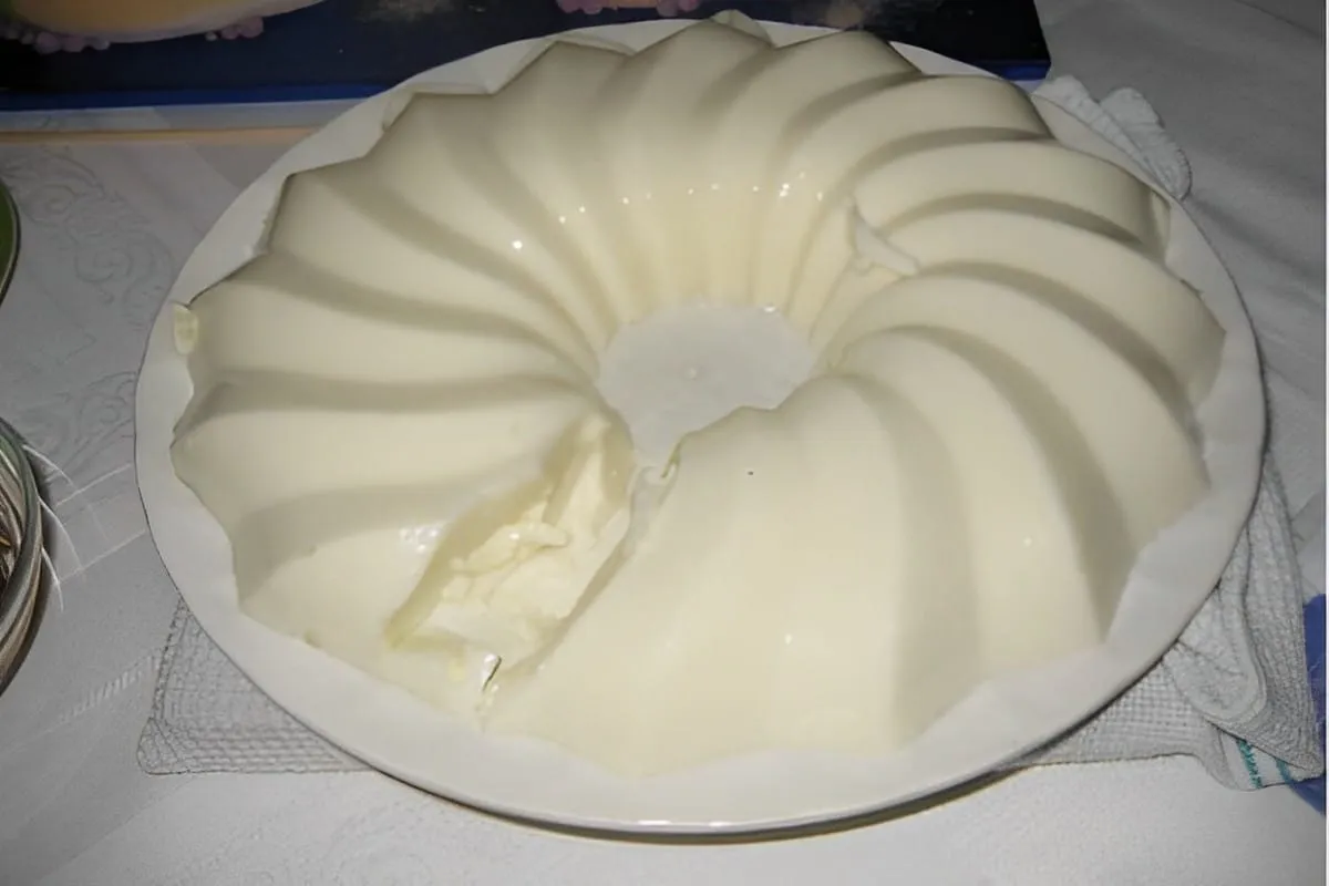 Pudim de coco de geladeira feito com apenas 4 Ingredientes e