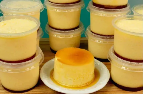 Pudim de coco no pote uma receita que rende bastante e fica 