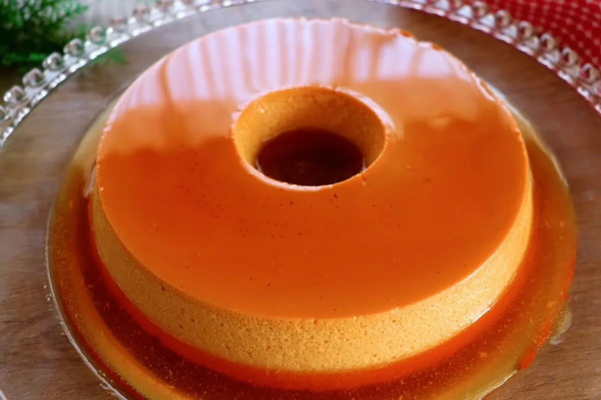 Pudim de doce de leite cremoso e delicioso que não tem erro