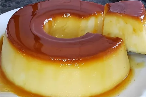 Pudim de farinha que não vai ao forno considerado por muitos