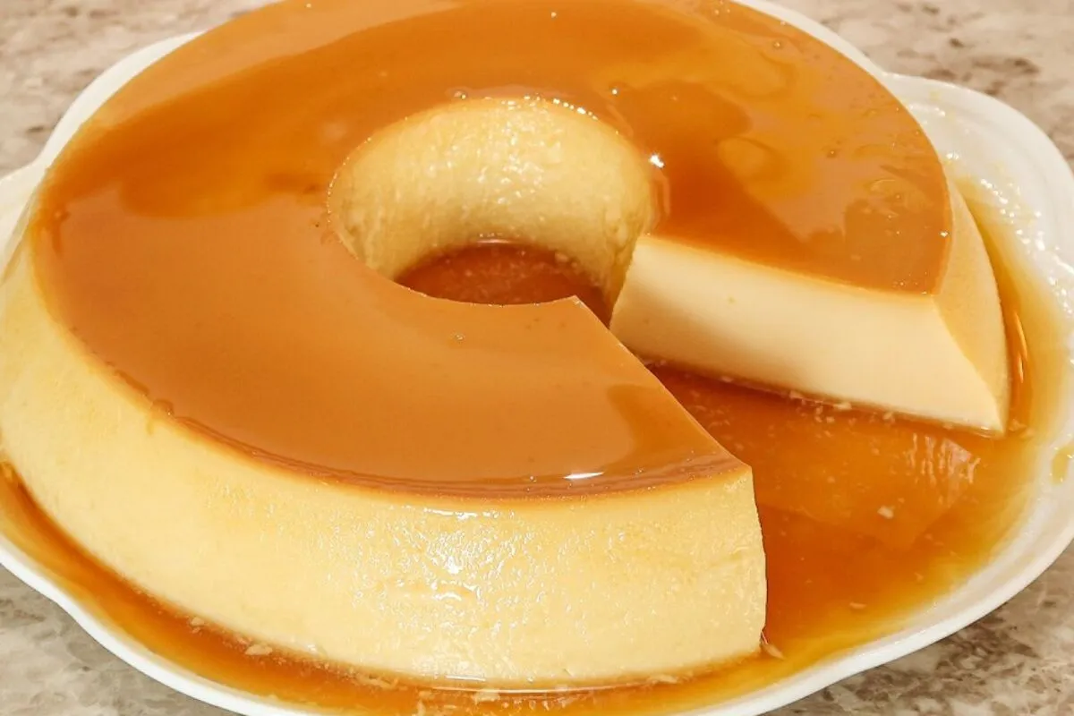 Pudim de leite condensado super cremoso e lisinho, com aquel