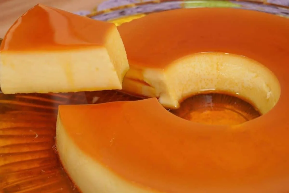 Pudim de leite cremoso que não leva leite condensado nem gel