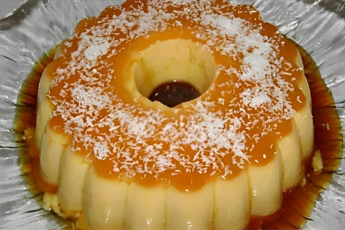 Pudim de leite de coco uma sobremesa simples com sabor de co