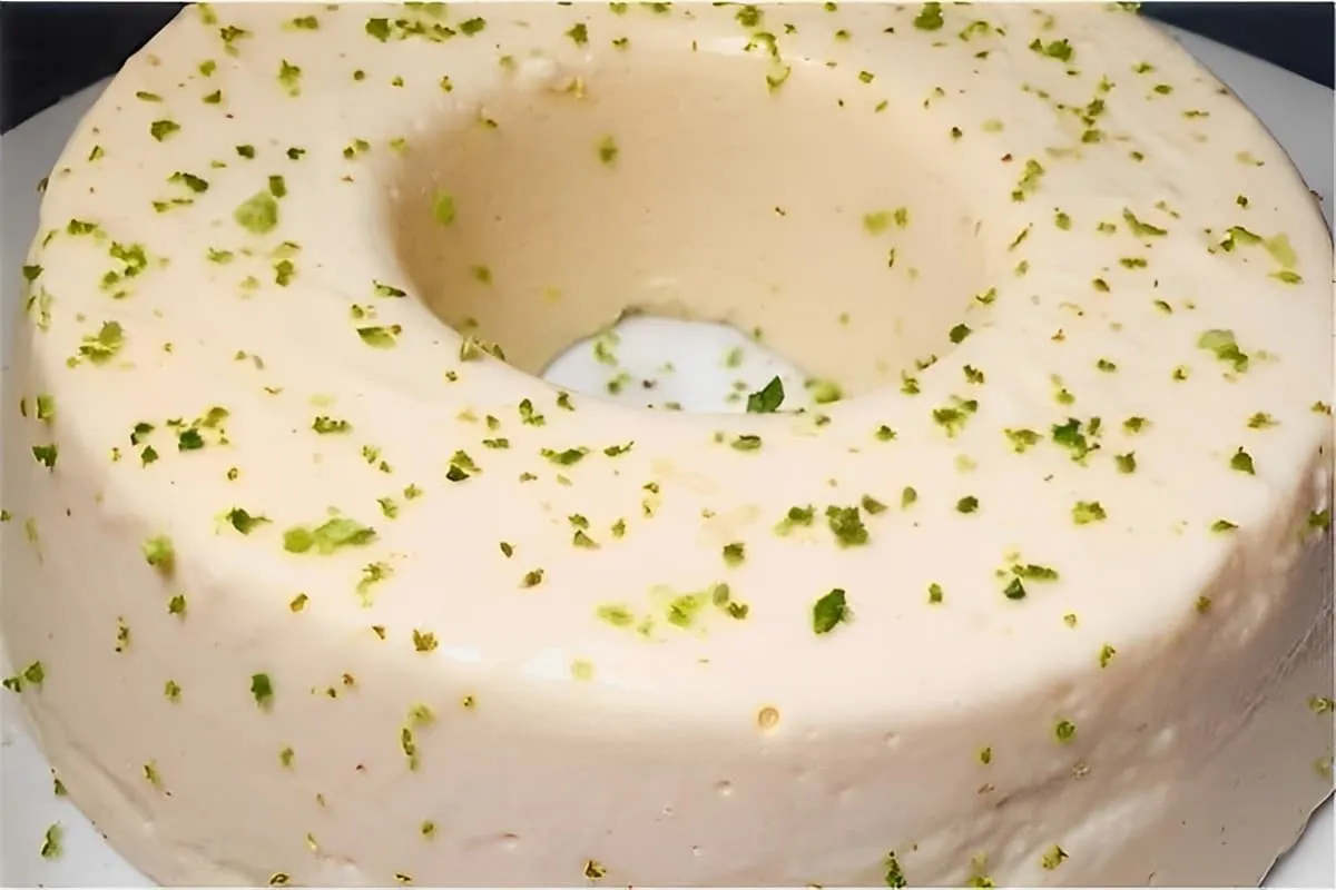 Pudim de limão sem ovos e sem forno é só bater os ingredient