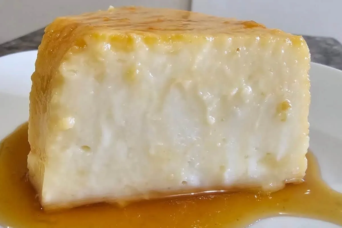 Pudim de maizena, uma sobremesa econômica, que não vai ao fo