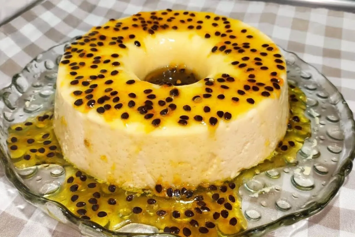 Pudim de maracujá cremoso que não vai ao fogo para refrescar