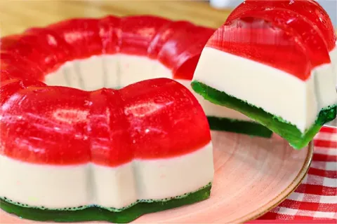 Pudim de natal um pudim delicioso que vai enfeitar sua mesa 