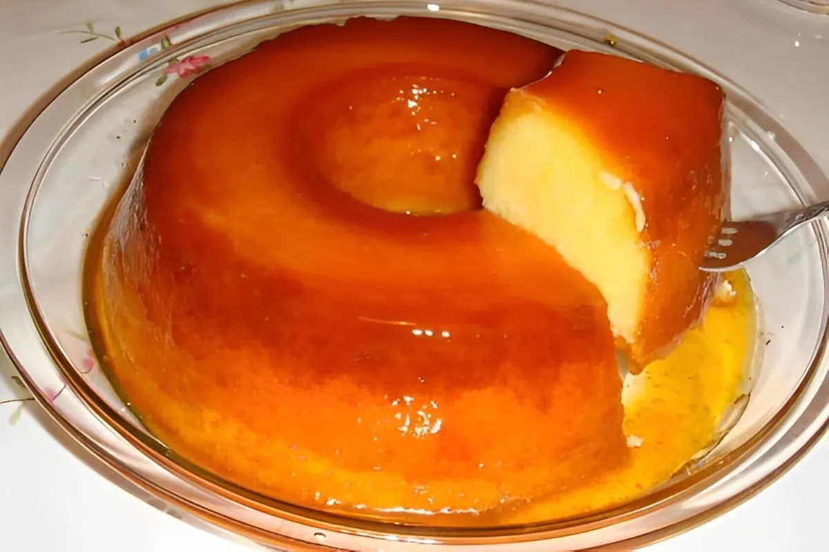 Pudim de pão com leite condensado deliciosa e bem prático de