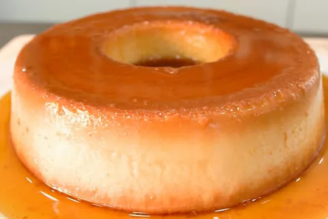 Pudim de pão sem leite condensado: econômico delicioso e per