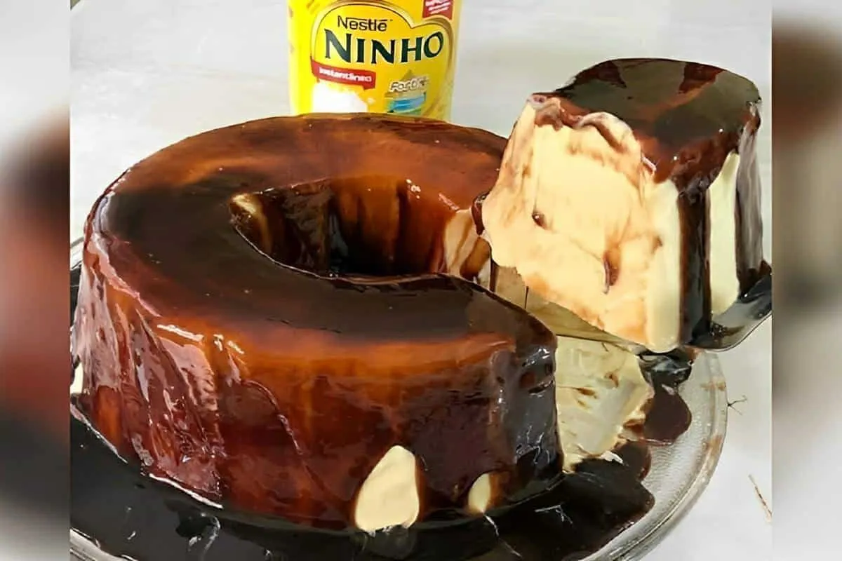 Pudim de sorvete de Leite Ninho com calda uma sobremesa perf