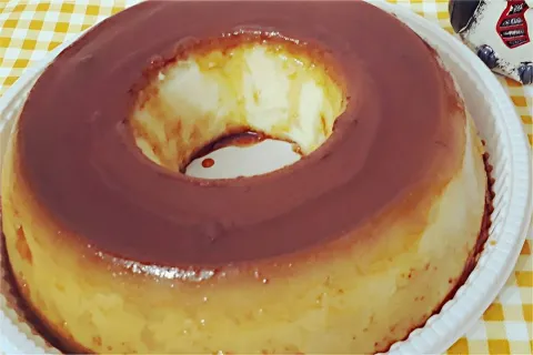 Pudim engana visita feito com um ingrediente secreto que vai