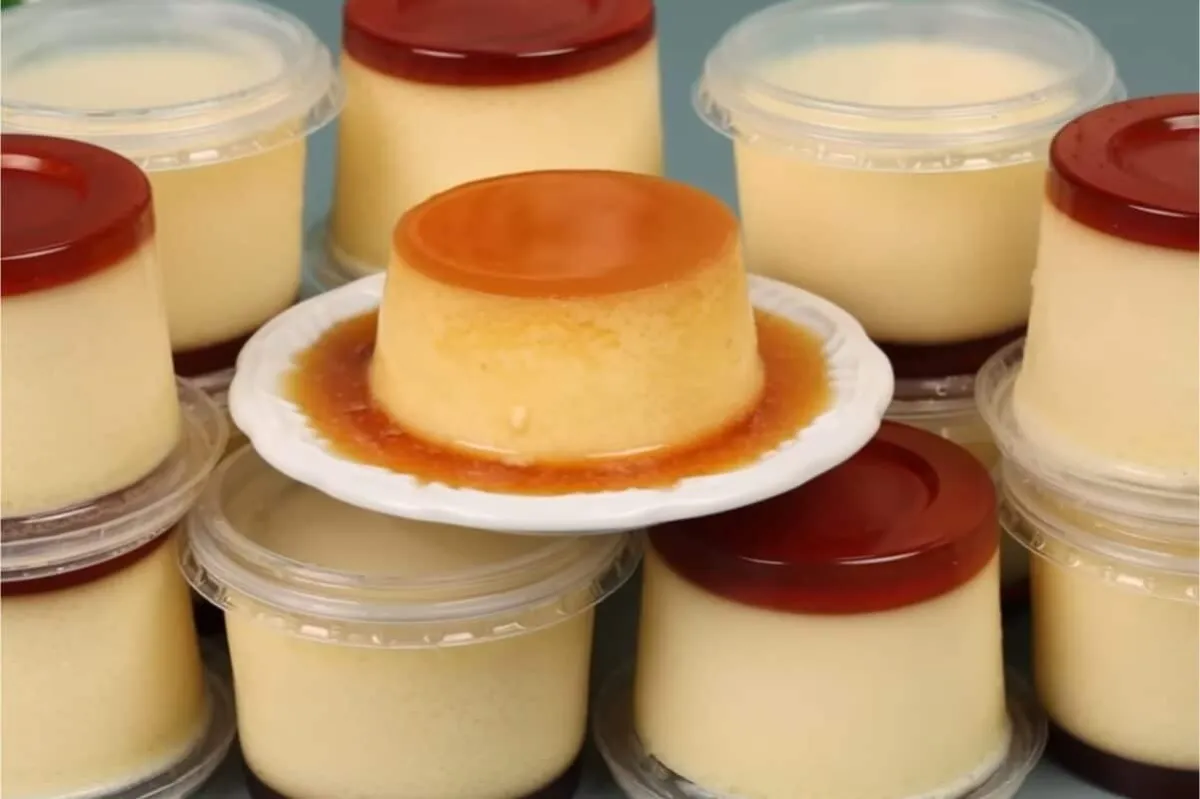 Pudim no pote de leite condensado cremoso e fácil para vende