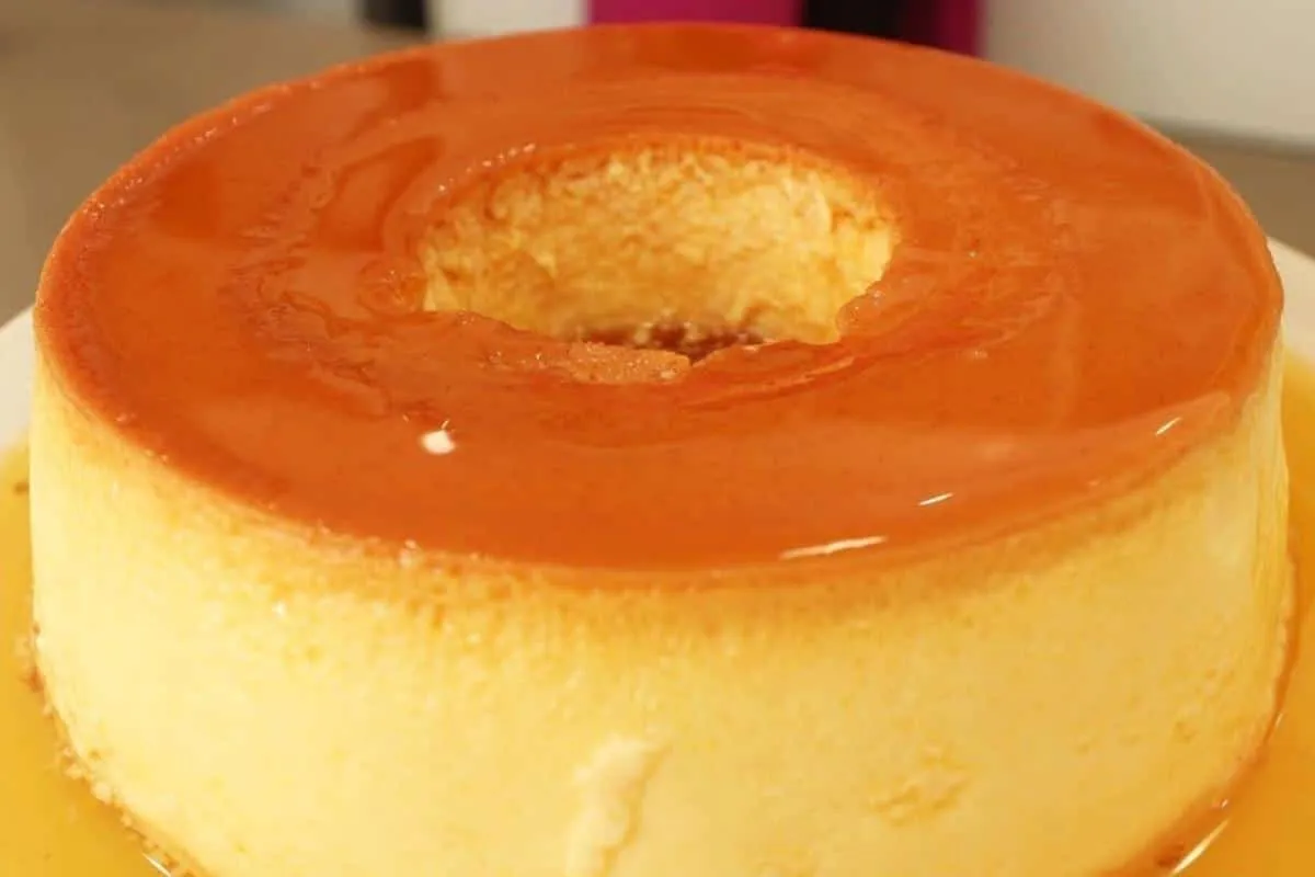 Pudim sem leite condensado: leve e cremoso que desenforma su