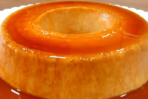 Pudim sem ovo e sem forno é só misturar os ingredientes e le