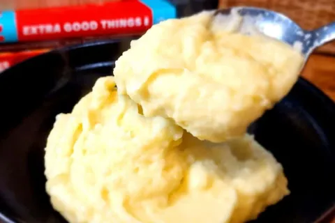 Purê de batata bem cremoso, fácil de fazer e perfeito para a