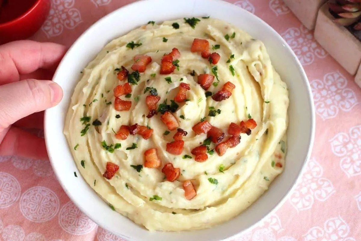 Purê de batatas especial com toque caseiro que combina com q