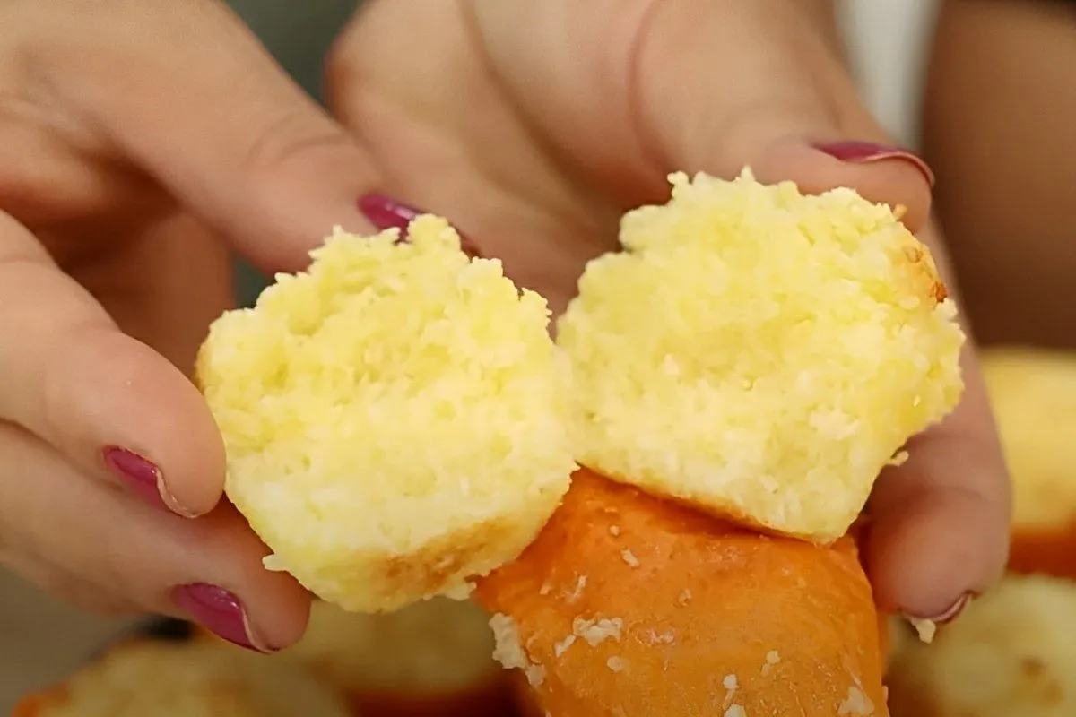 Queijadinha de padaria: a receita mais fácil de todas é só m