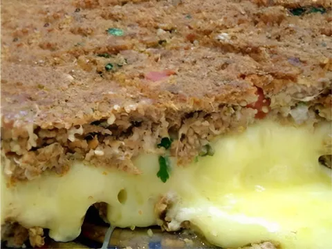 Quibe de forno recheado fácil é só misturar os ingredientes 