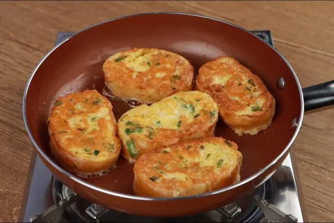 Receita com pão amanhecido que fica super saboroso para um l