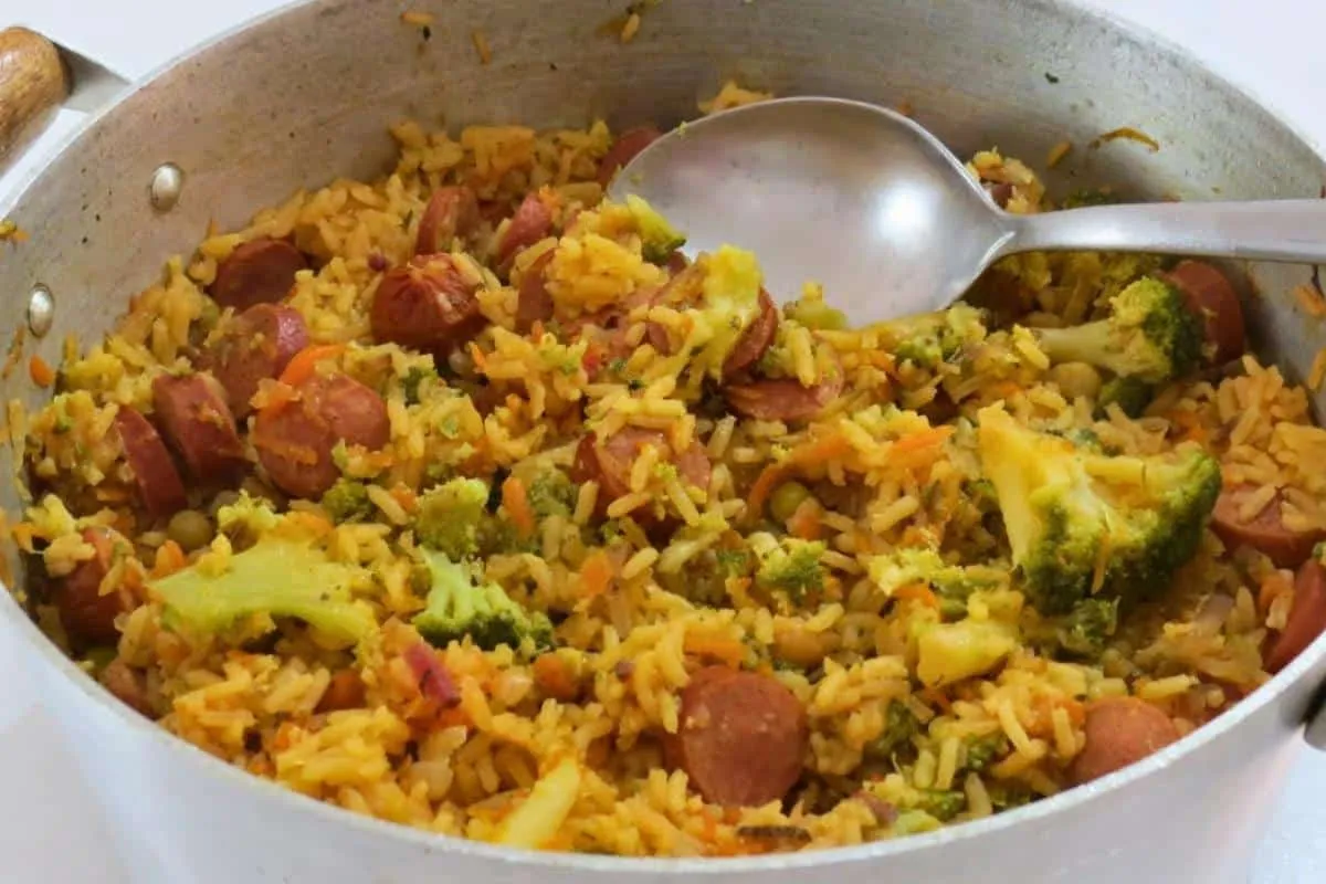 Receita de arroz recheado e saboroso para ser uma ótima pedi