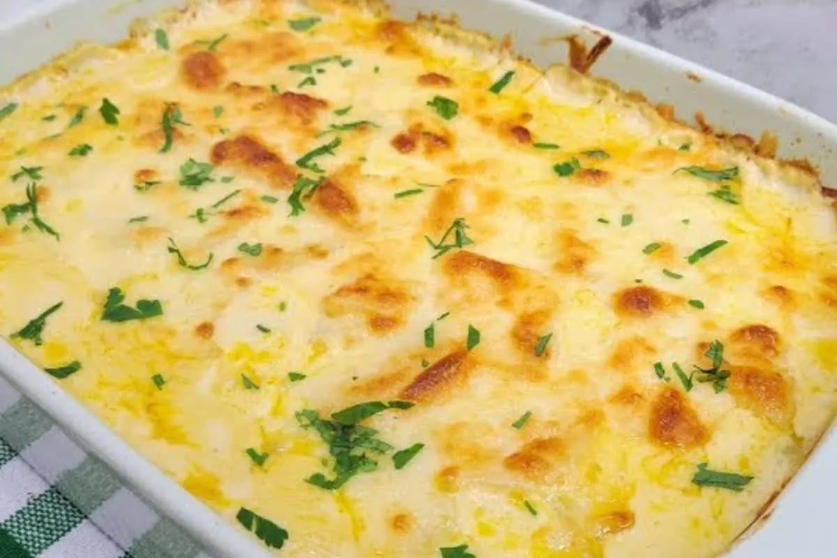 Receita de batata gratinada e cremosa que vai ficar ótima no