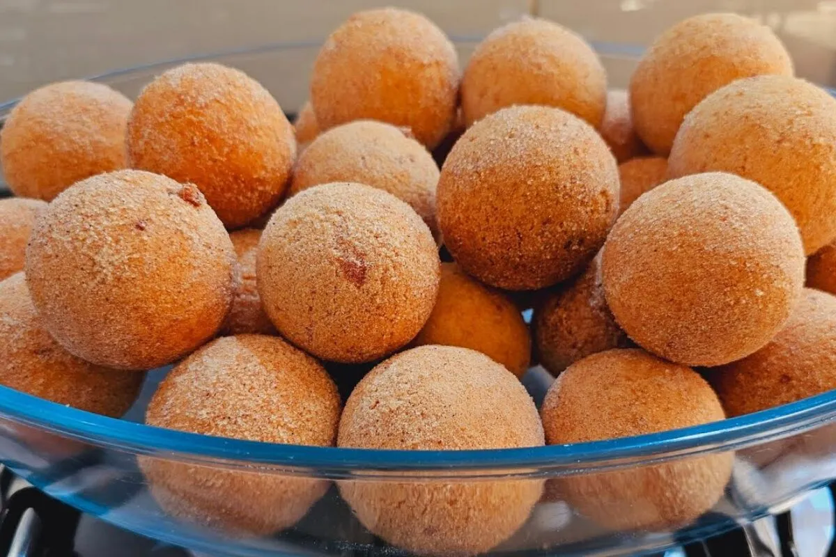 Receita de bolinho de chuva sem leite: com gosto de casa de