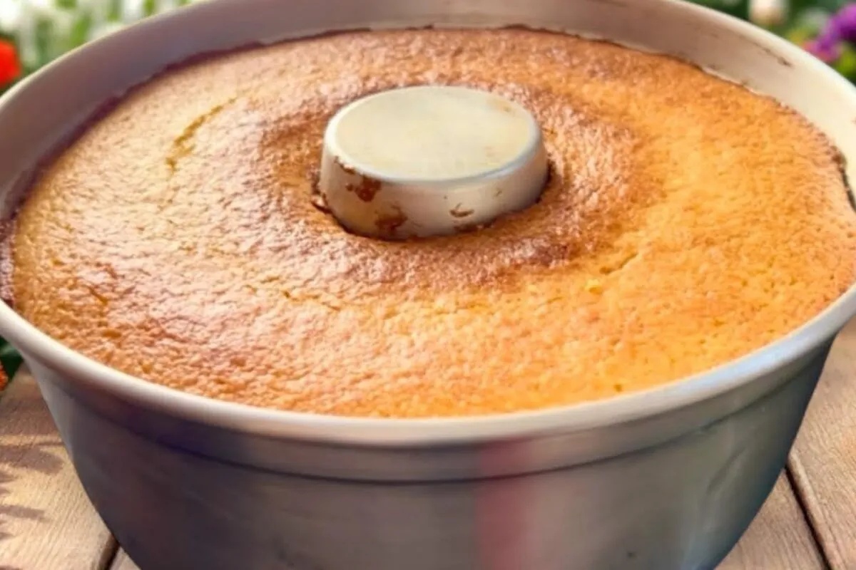 Receita de bolo grande sem farinha de trigo para o café da m