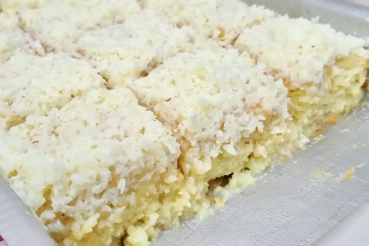 Receita de bolo toalha felpuda super molhadinho que dá água