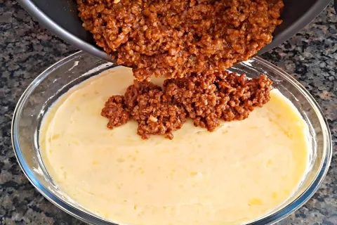 Receita de carne moída gratinada com purê de mandioca que va