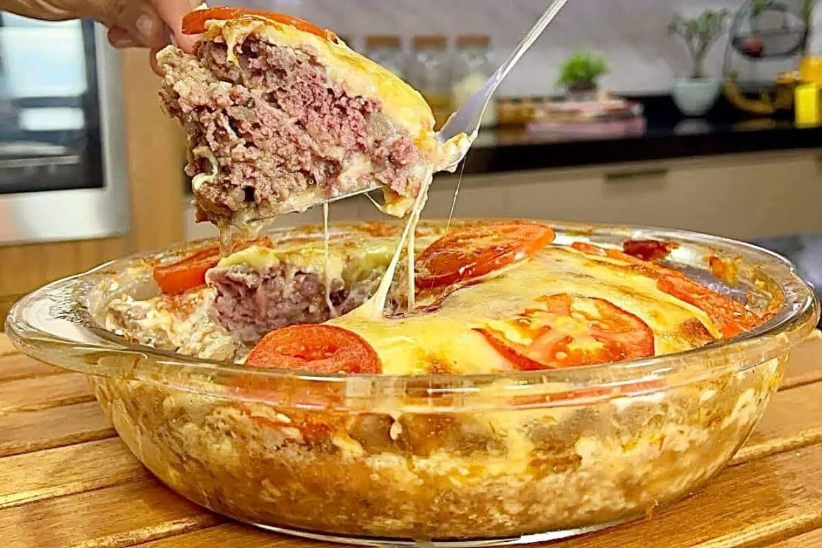 Receita de carne moída no forno para o almoço que fica uma m