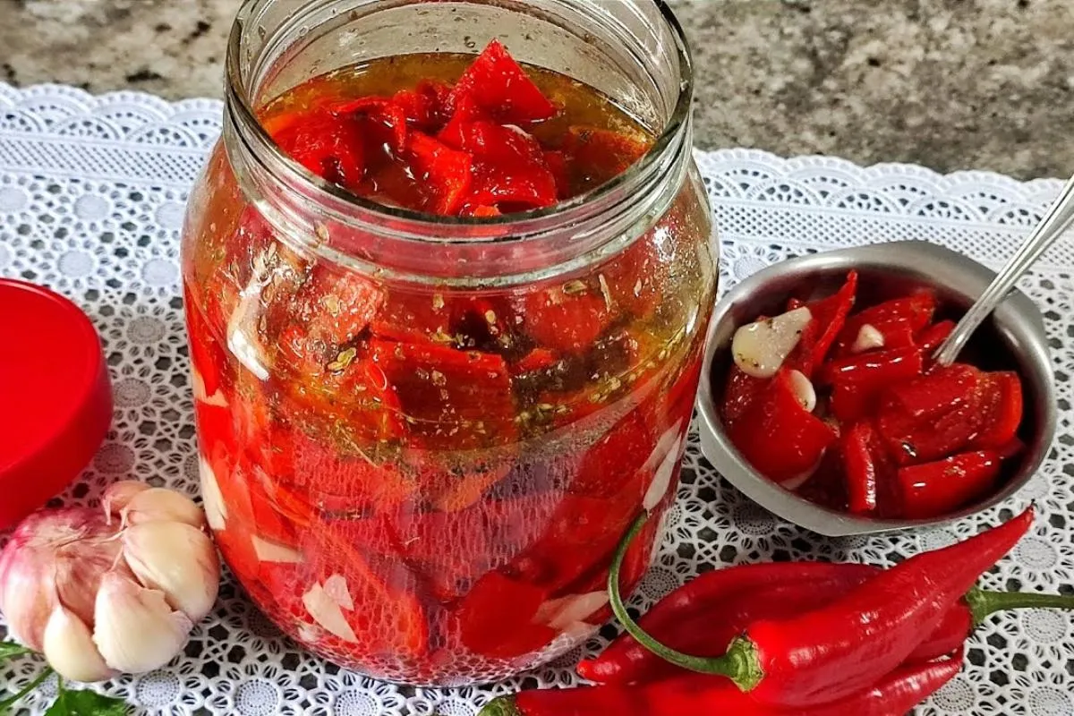 Receita de conserva de pimenta para acompanhar seus pratos d