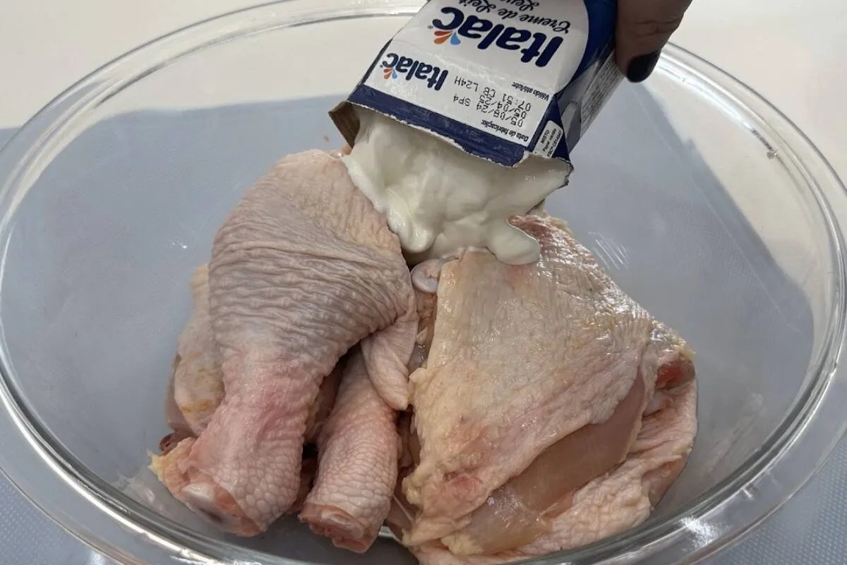Receita de frango assado com creme de leite: sugestão perfei