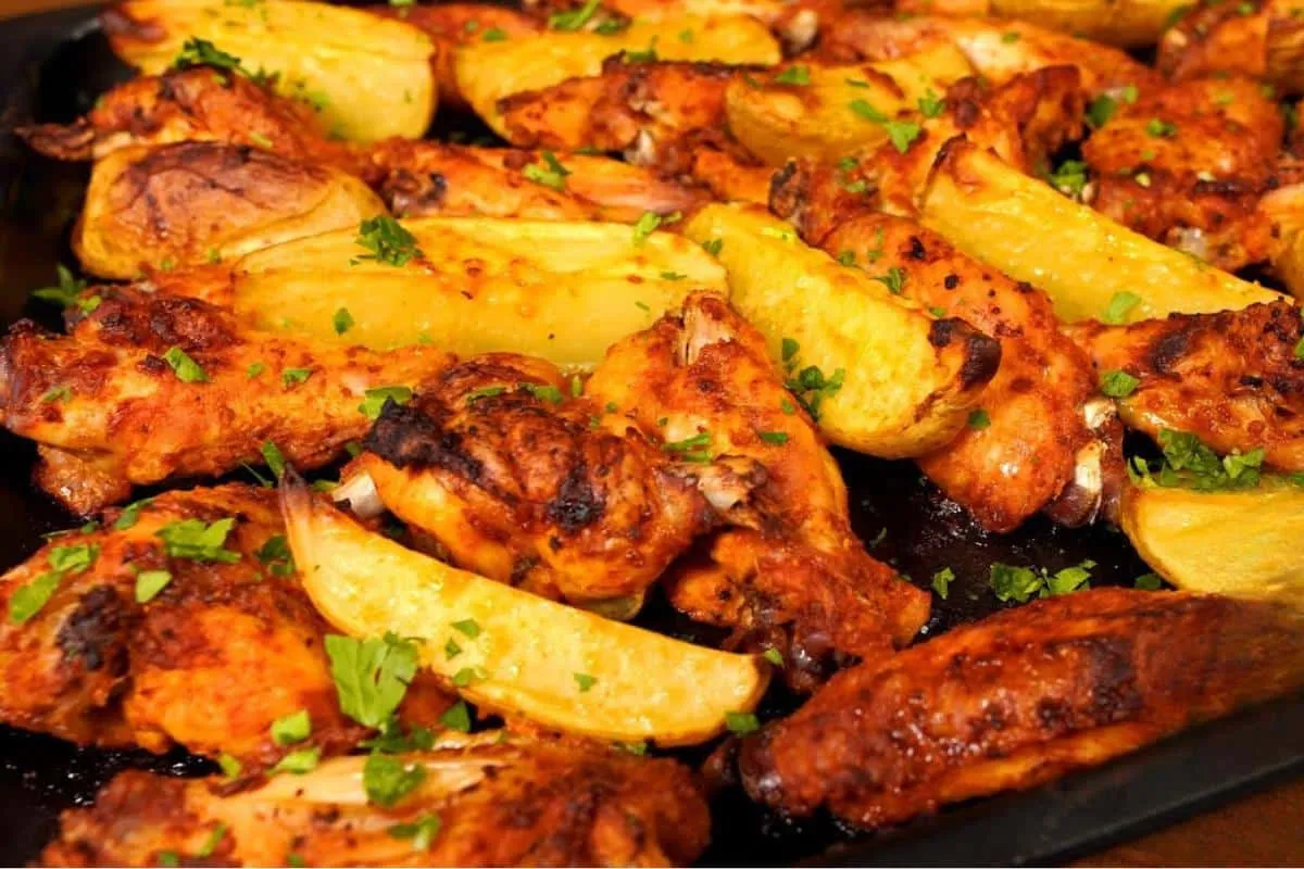 Receita de frango assado no forno para reunir a família no a