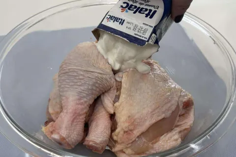 Receita de frango assado que virou meu jeito preferido de fa
