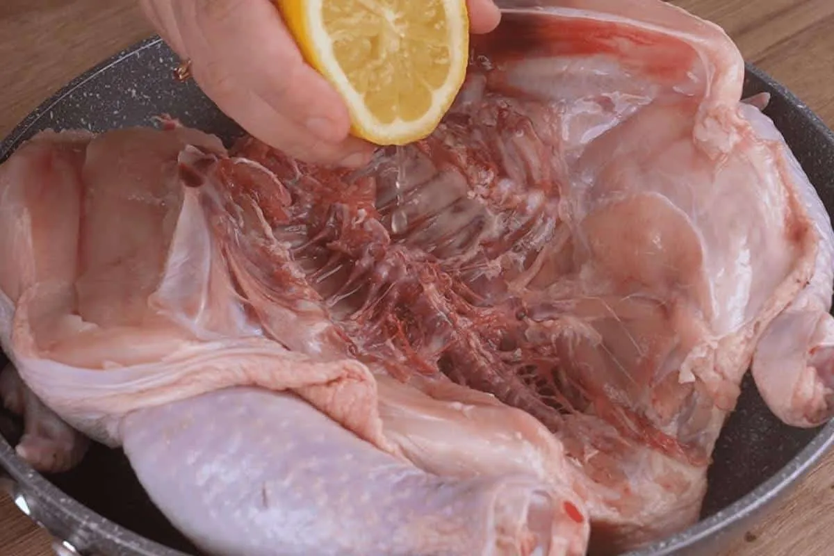 Receita de frango deliciosa que é perfeita para servir sua f