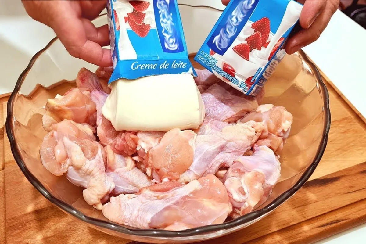 Receita de frango super suculenta e saborosa, que fica com u