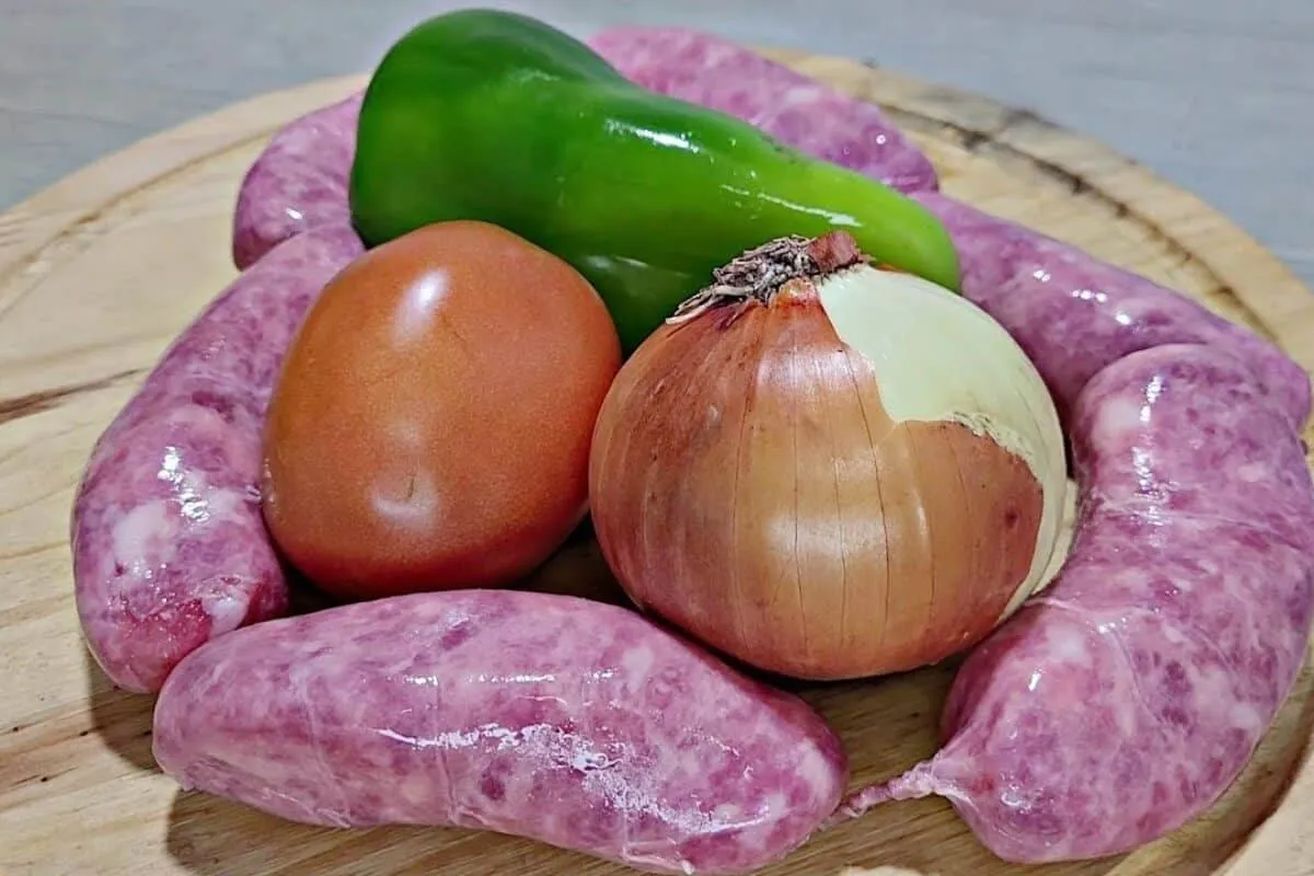 Receita de linguiça para o almoço: fica pronta rapidinho e s