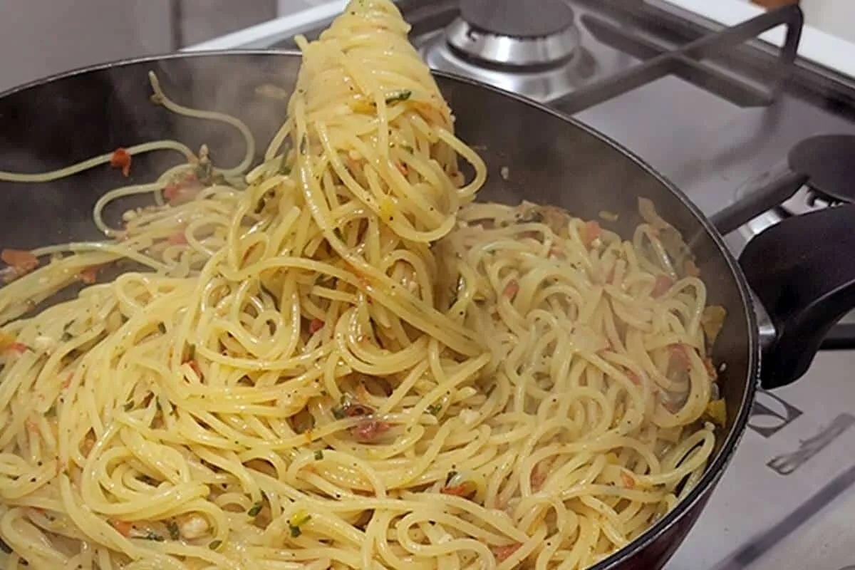Receita de macarrão de 10 minutos: fica muito saboroso e sol