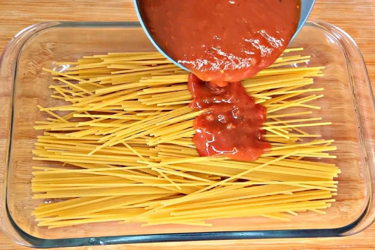 Receita de macarrão delicioso que aprendi com um dono de res