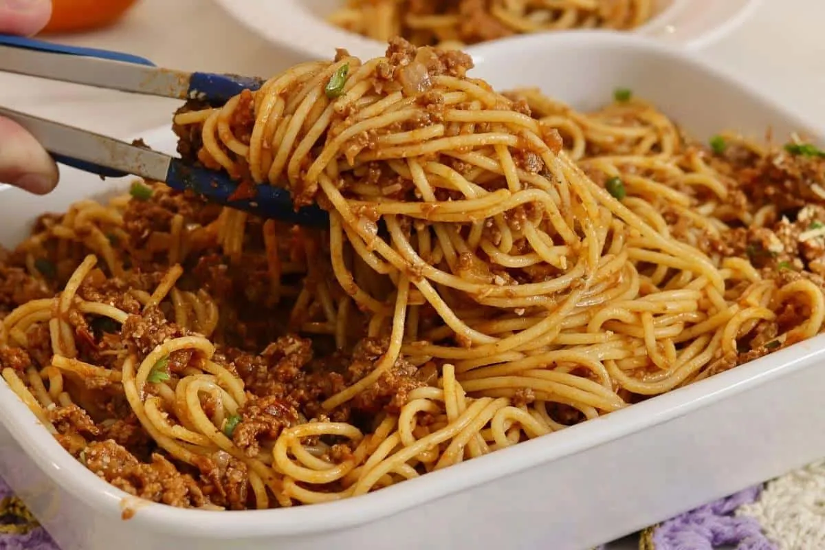 Receita de macarronada à bolonhesa que aprendi com um dono d