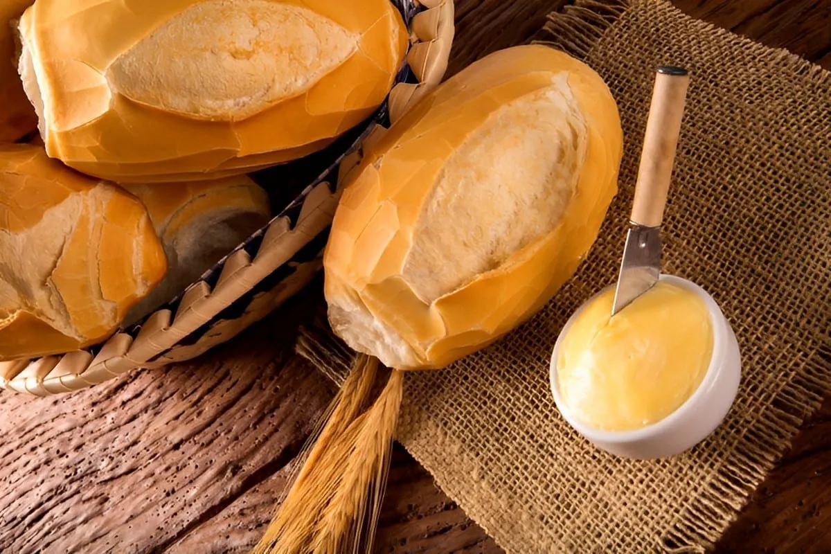 Receita de pão francês adaptada para fornos comuns fica perf