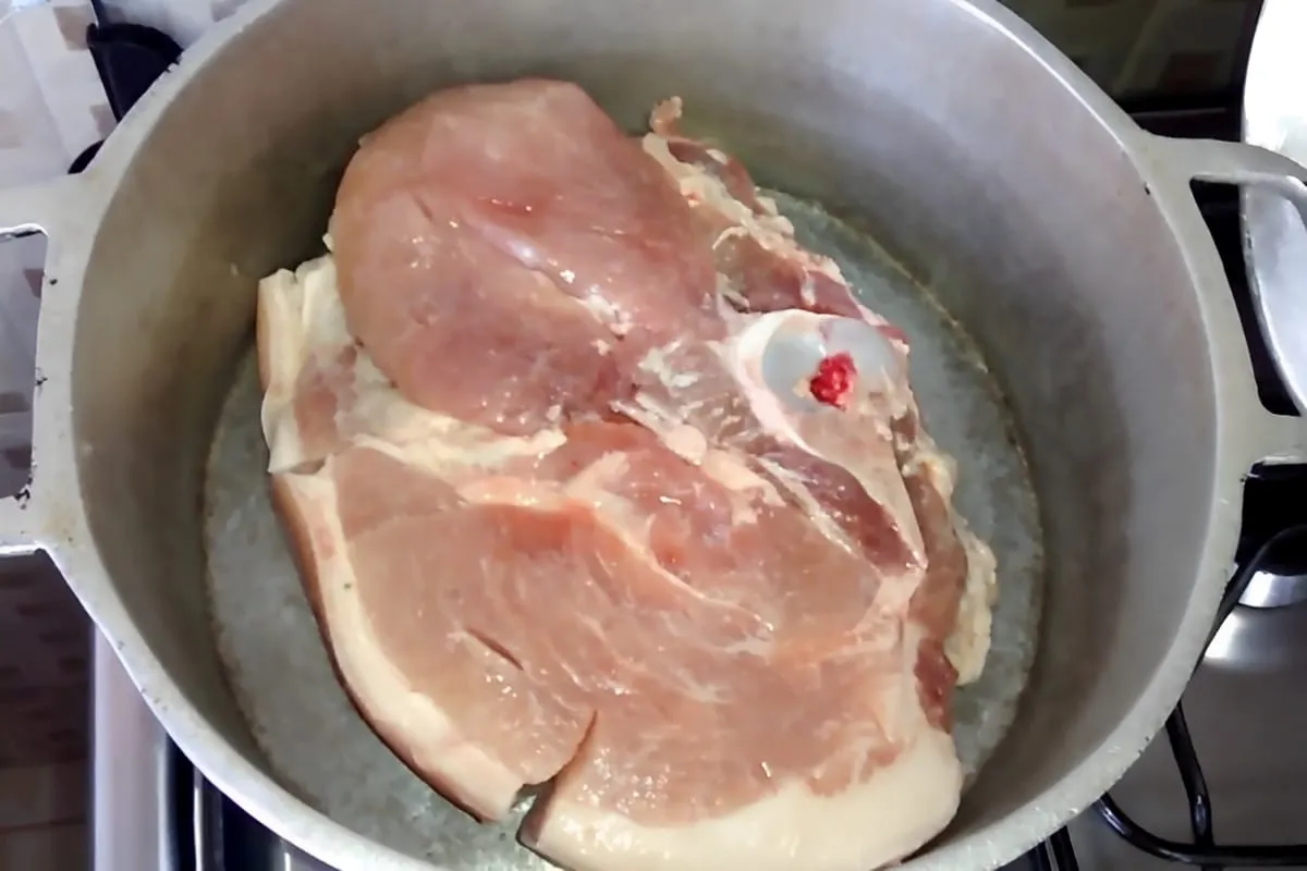 Receita de pernil feito inteiro em 1 panela só